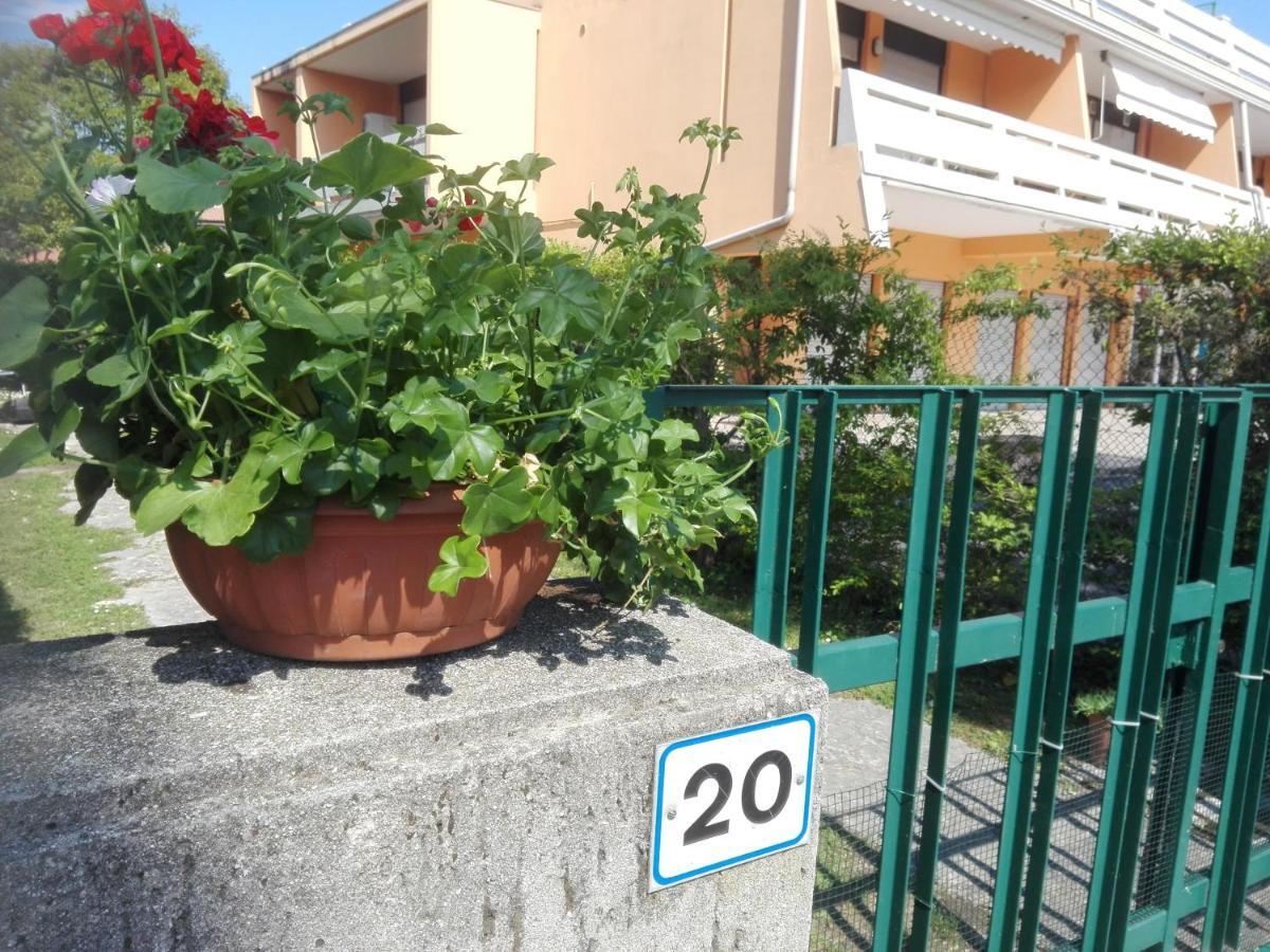 Appartamento Casa Vacanza Clavel Sirmione Esterno foto