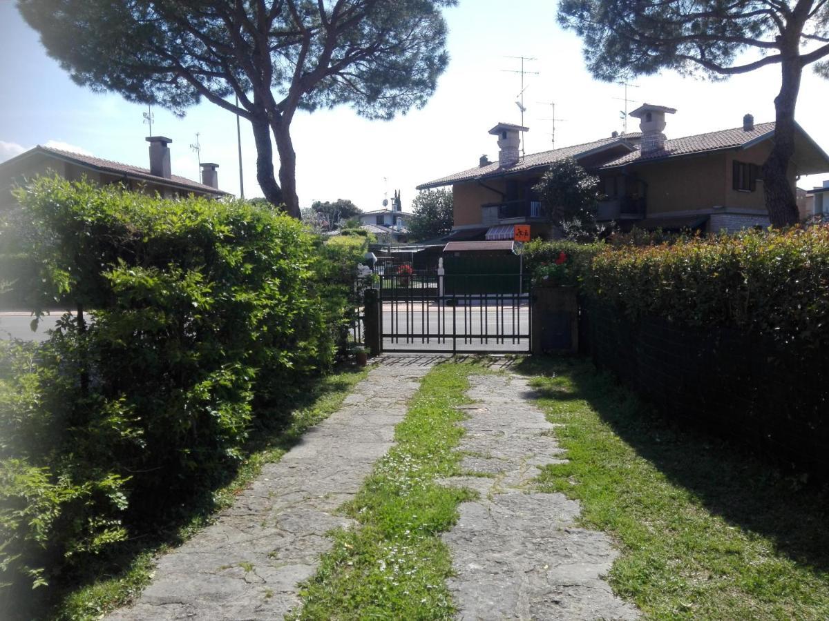 Appartamento Casa Vacanza Clavel Sirmione Esterno foto